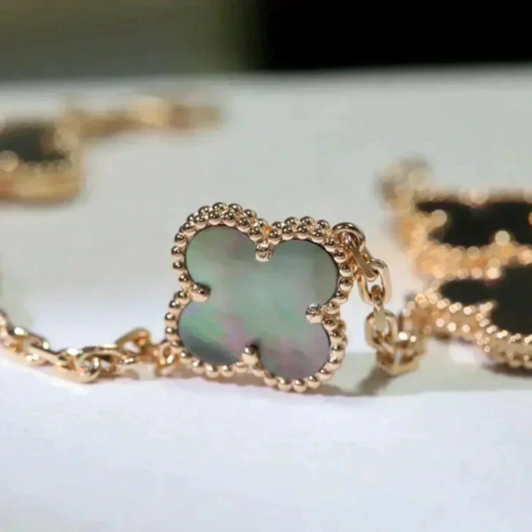 CLOVER 5 MOTIV GRAY MOP BRACELET