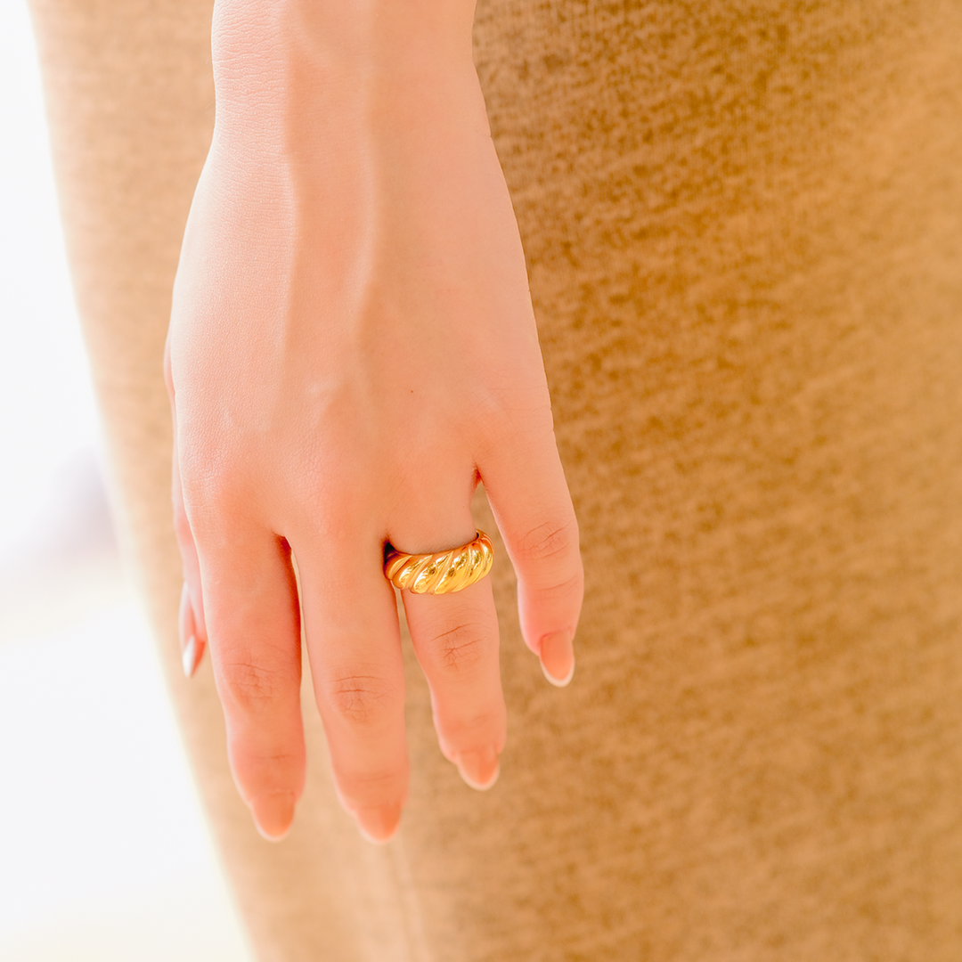 Amaia Gull Croissant-Style Ring