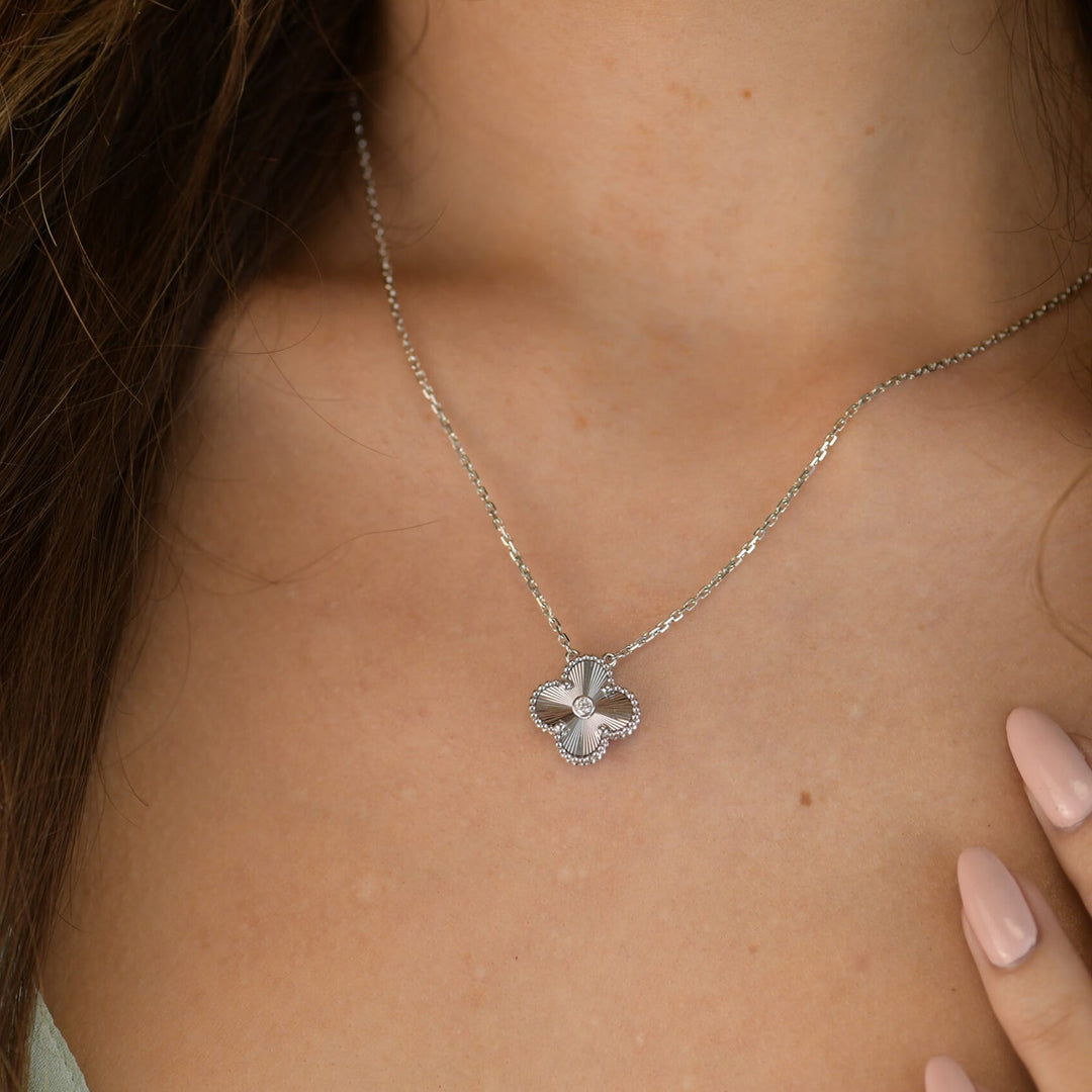CLOVER 15MM DIAMOND LASER SILVER NECKLACE
