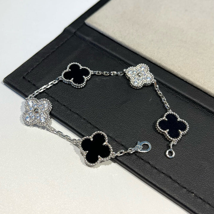 KLOVER 5 Motiv Onyx Diamond Silver Bracelet