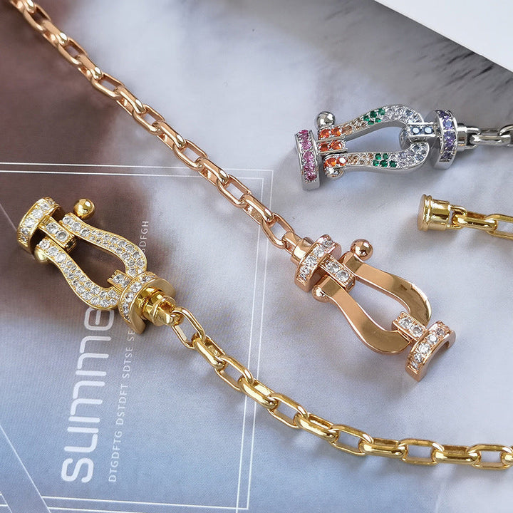 FORCE STORE HESTESKO LÅS METALL ARMBÅND - ULIKE VARIANTER