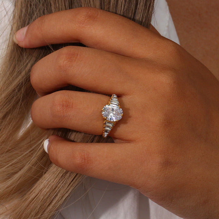Diamond-Studded Syllia Ring