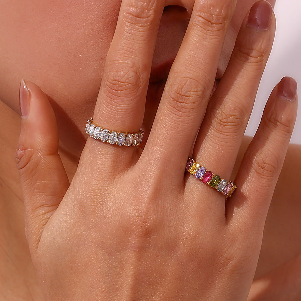 Antoinette Syntetisk Diamantring" can be rewritten as "Antoinette Synthetic Diamond Ring.