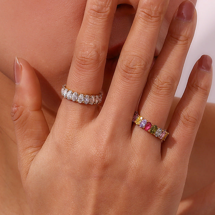 Antoinette Syntetisk Diamantring" can be rewritten as "Antoinette Synthetic Diamond Ring.