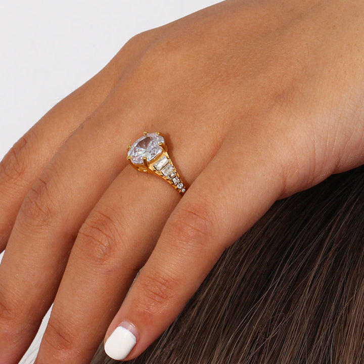 Diamond-Studded Syllia Ring