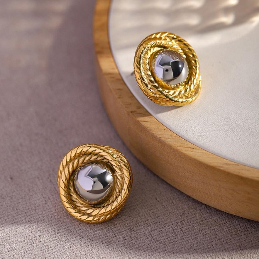 Ariadne Gold Hoop Earrings