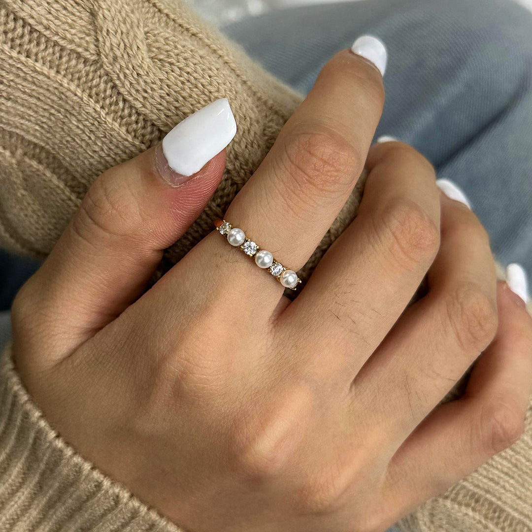Keisha Ring med Diamanter og Perle Detaljer
