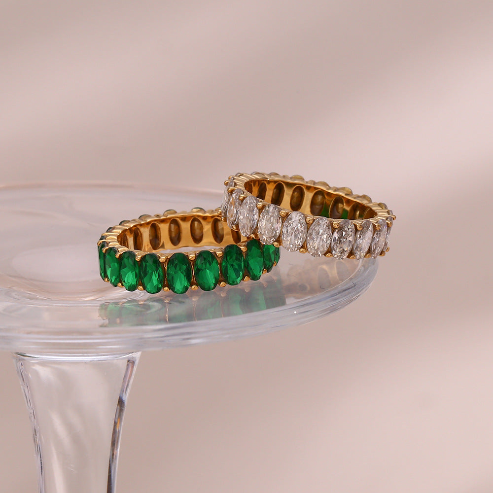 Antoinette Syntetisk Diamantring" can be rewritten as "Antoinette Synthetic Diamond Ring.