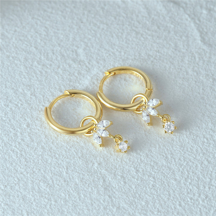 Brooke Elegante Avtakbare Øredobber" could be rewritten as "Brooke Elegant Detachable Earrings.