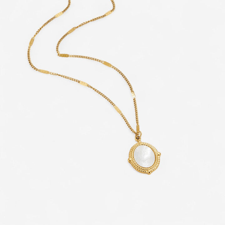 Elegant Bela Pearl Shell Pendant Necklace