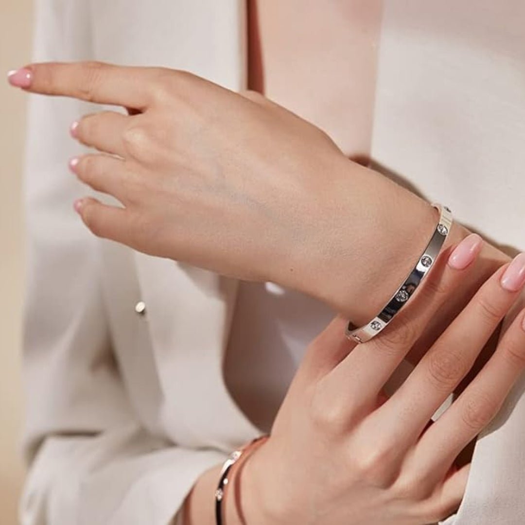 EVIGHET ZIRCONIA LINK BRACELET