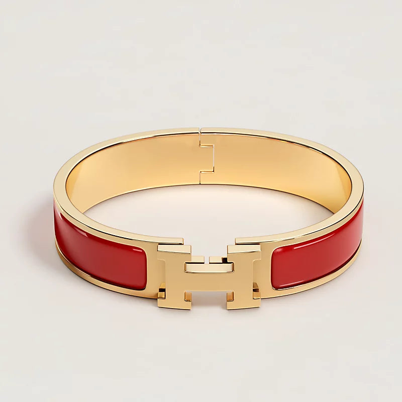 "HELENE | ELEGANT ARMBÅND VARIANTER" can be rewritten as "HELENE | ELEGANT ARMBÅND VARIATIONS".
