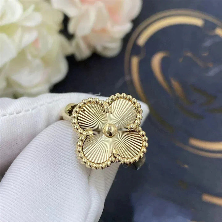KLOVER GOLD RING